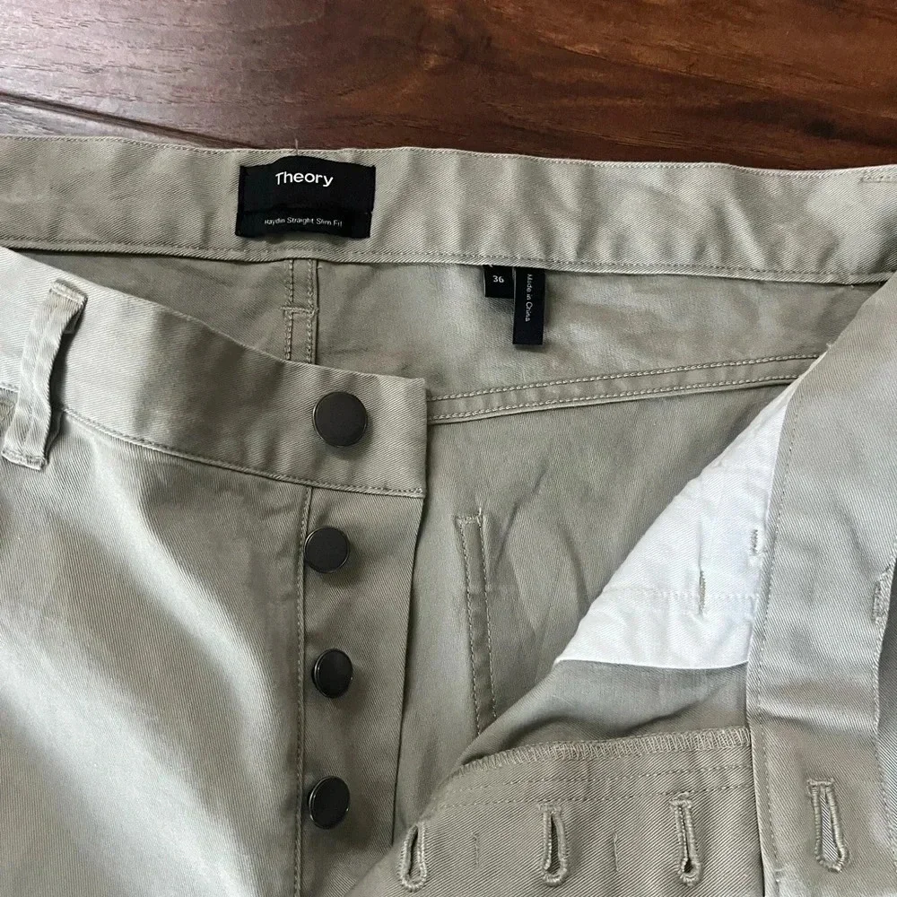 Men’s Theory Straight Slim Fit Khaki pants -Size 36